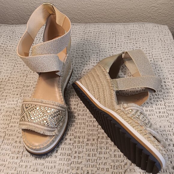 Tommy Hilfiger women's 'Yemina' gold metallic espadrille boho wedge sandals sz 8 - Picture 1 of 15